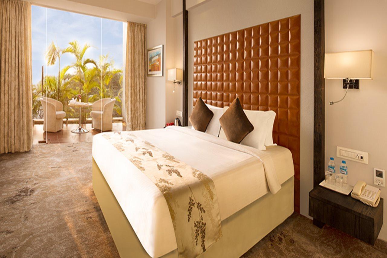 รีเจนตา เซ็นทรัล โฮเต็ล แอนด์ คอนเวนชั่น เซ็นเตอร์ นาคปุระ Hotel ภายนอก รูปภาพ