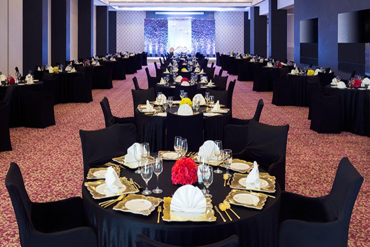 รีเจนตา เซ็นทรัล โฮเต็ล แอนด์ คอนเวนชั่น เซ็นเตอร์ นาคปุระ Hotel ภายนอก รูปภาพ