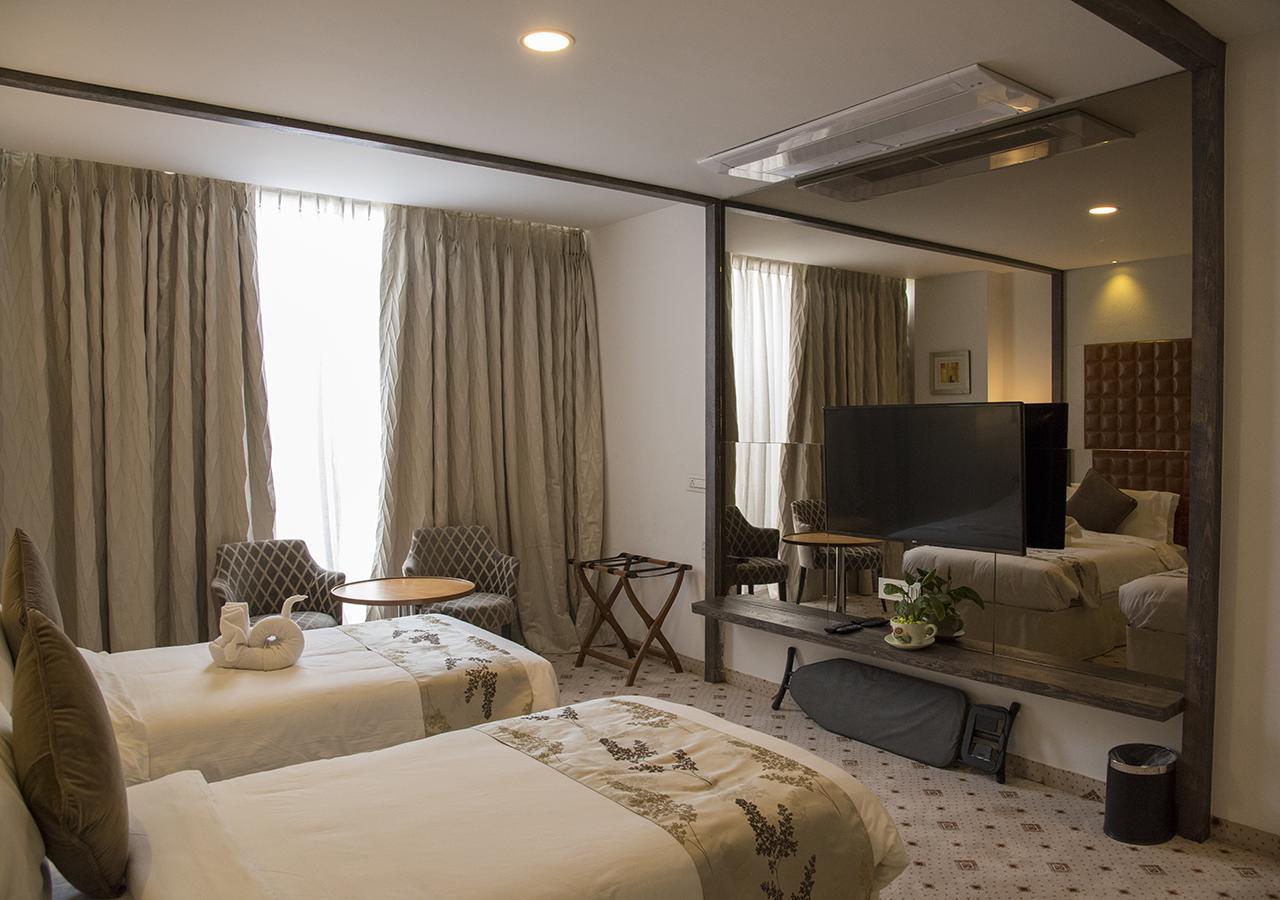 รีเจนตา เซ็นทรัล โฮเต็ล แอนด์ คอนเวนชั่น เซ็นเตอร์ นาคปุระ Hotel ภายนอก รูปภาพ